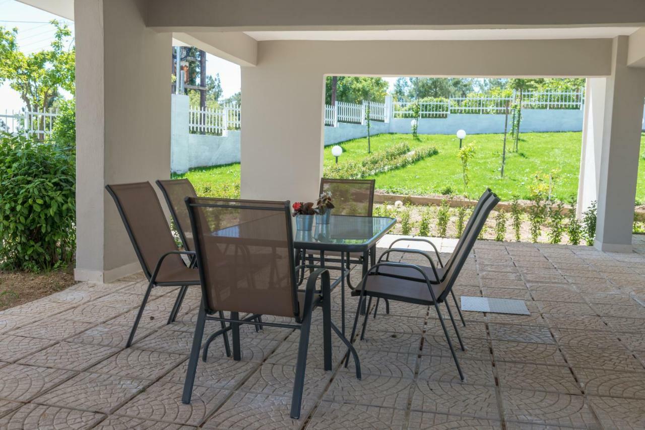 Georgalas Rest Apartments Nea Kallikrateia Kültér fotó